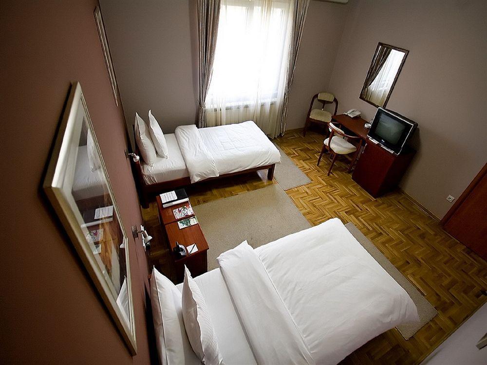 Villa Forest Belgrado Esterno foto