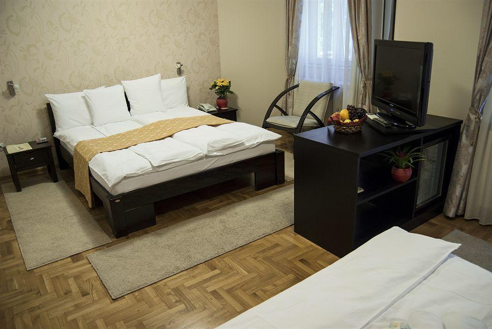 Villa Forest Belgrado Esterno foto