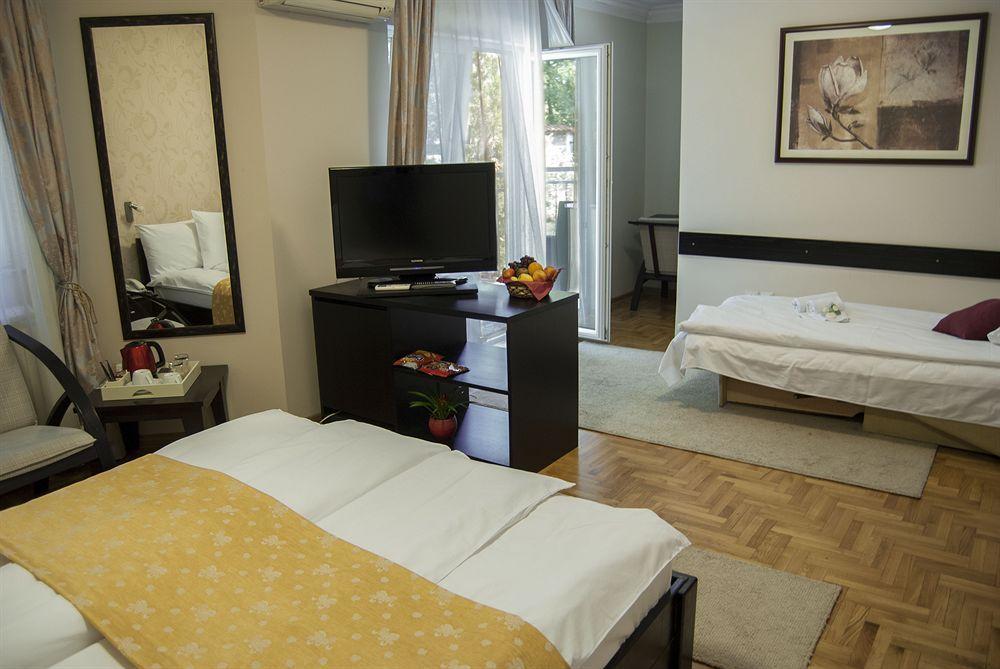 Villa Forest Belgrado Esterno foto