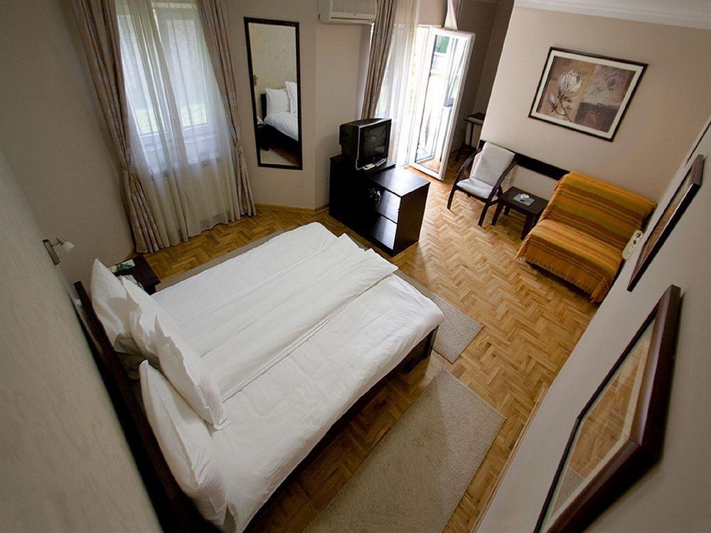 Villa Forest Belgrado Esterno foto