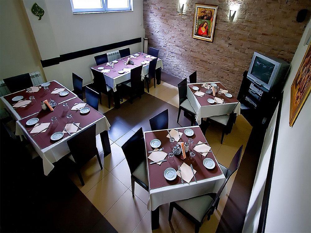 Villa Forest Belgrado Esterno foto