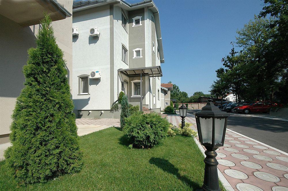 Villa Forest Belgrado Esterno foto