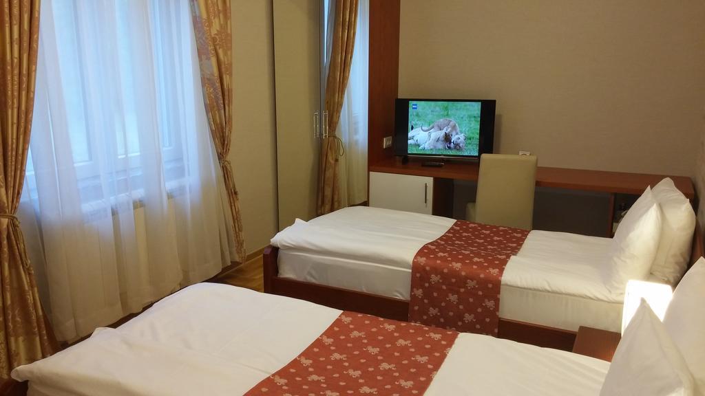 Villa Forest Belgrado Esterno foto