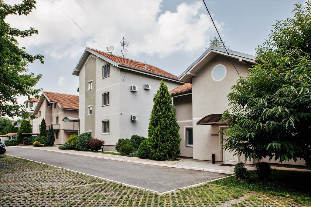 Villa Forest Belgrado Esterno foto