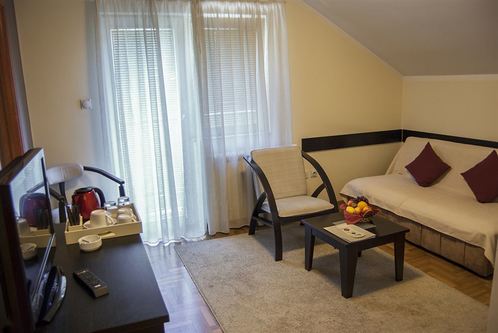 Villa Forest Belgrado Esterno foto